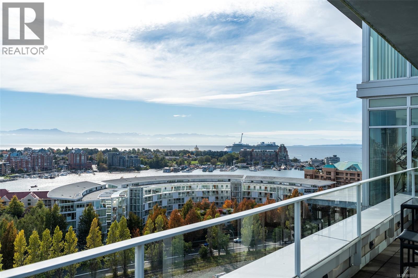 909/910 100 Saghalie Road, Victoria