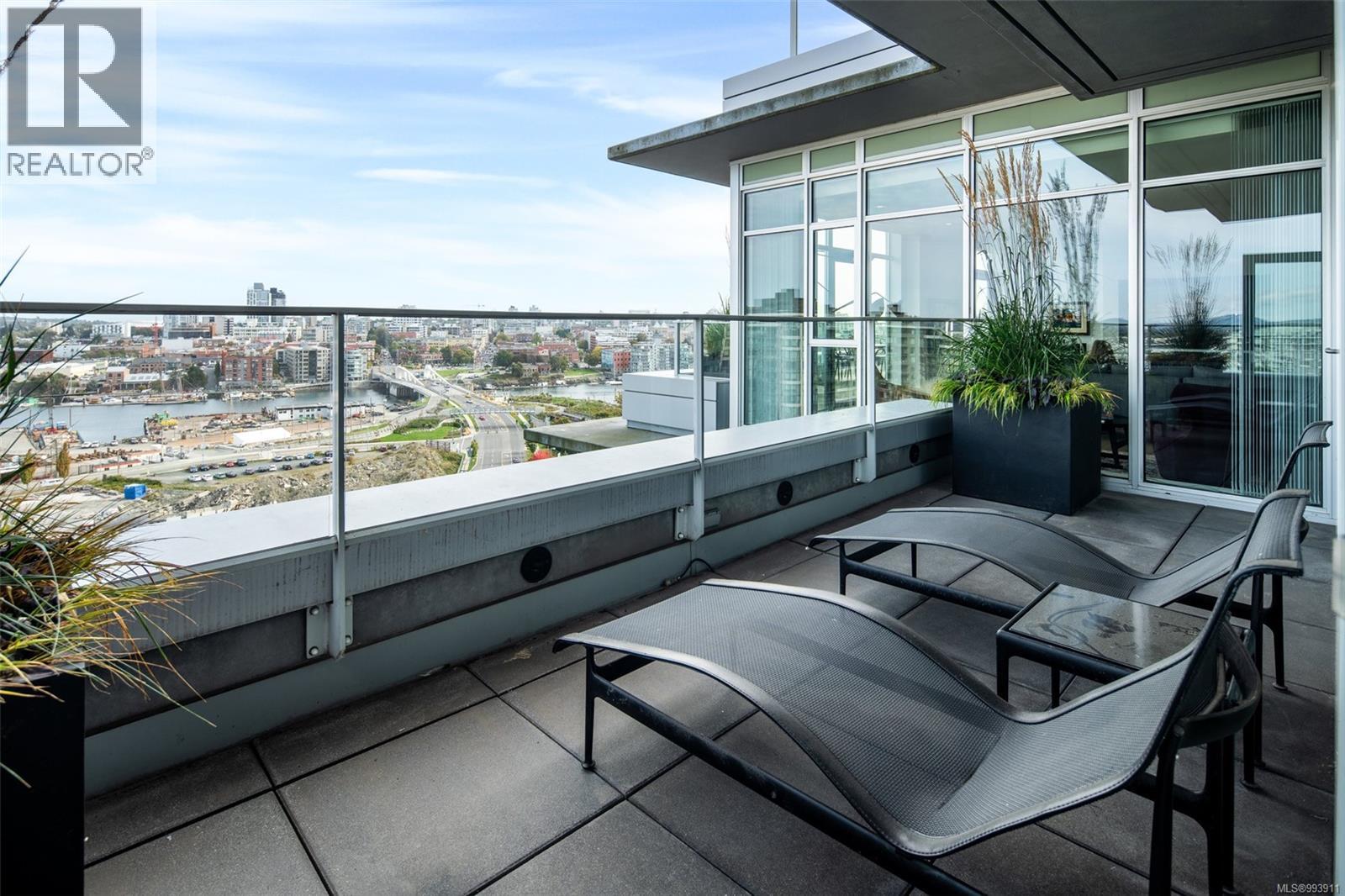 909/910 100 Saghalie Road, Victoria