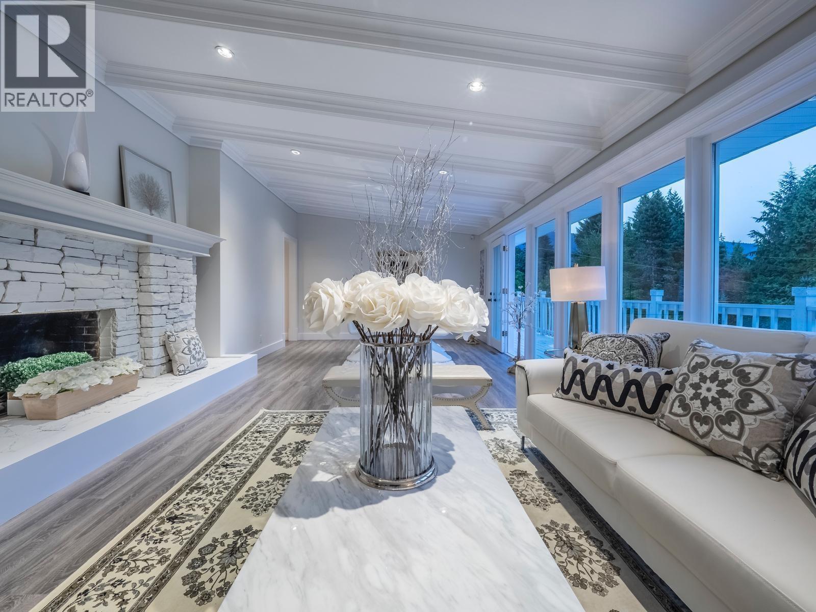 638 KING GEORGES WAY, West Vancouver