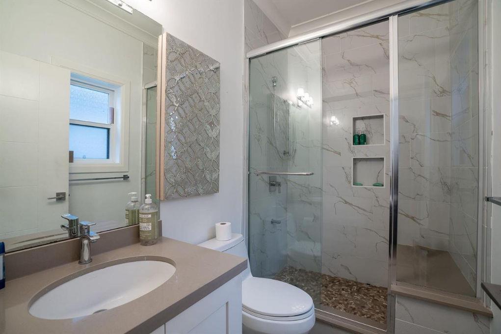 11897 82 AVENUE, Delta