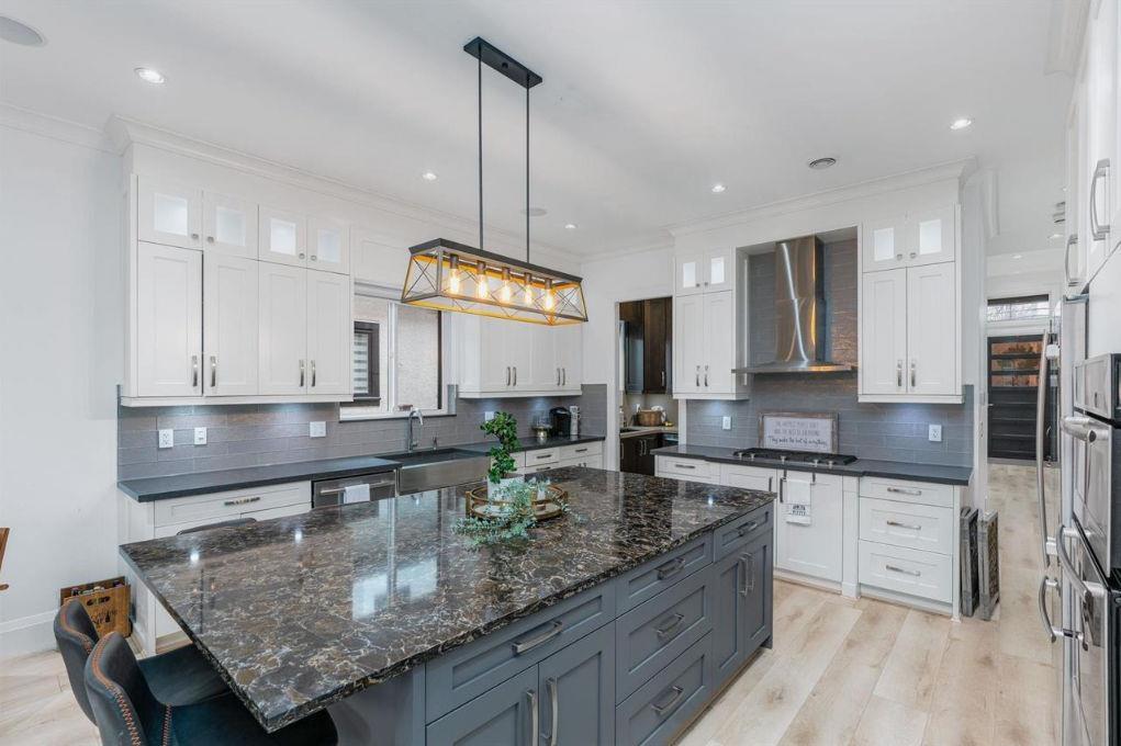 11897 82 AVENUE, Delta