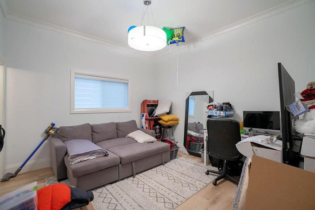 11897 82 AVENUE, Delta