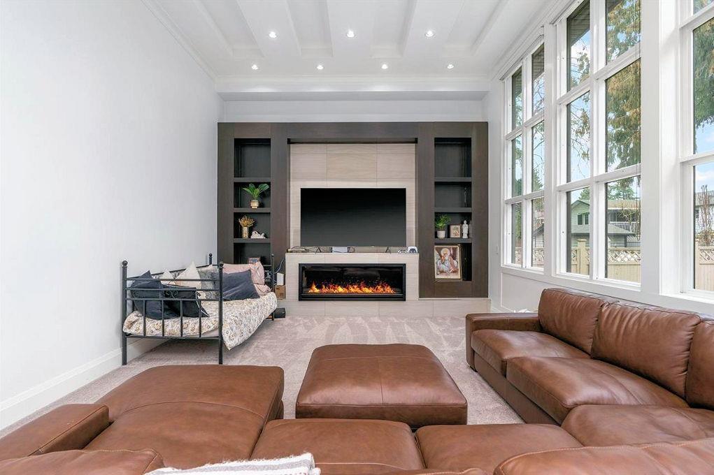 11897 82 AVENUE, Delta