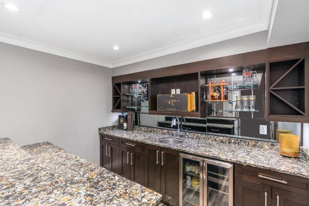 11897 82 AVENUE, Delta