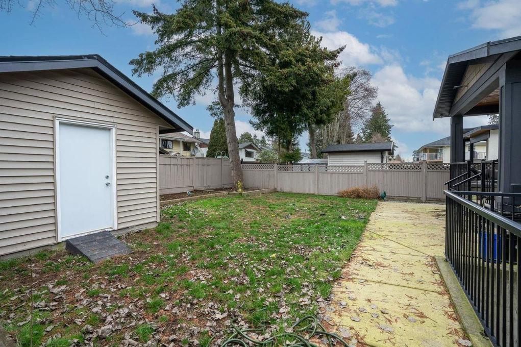 11897 82 AVENUE, Delta