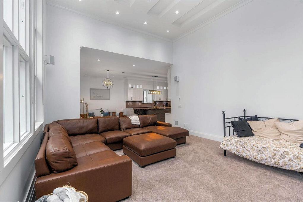 11897 82 AVENUE, Delta