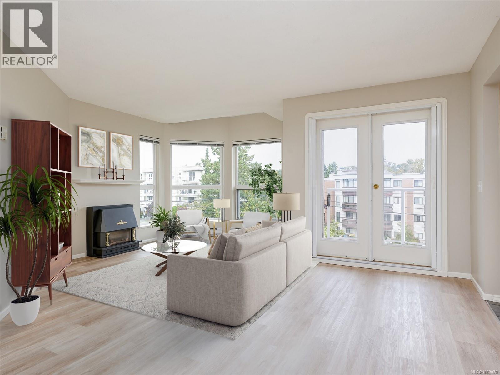 402 1519 Hillside Avenue, Victoria