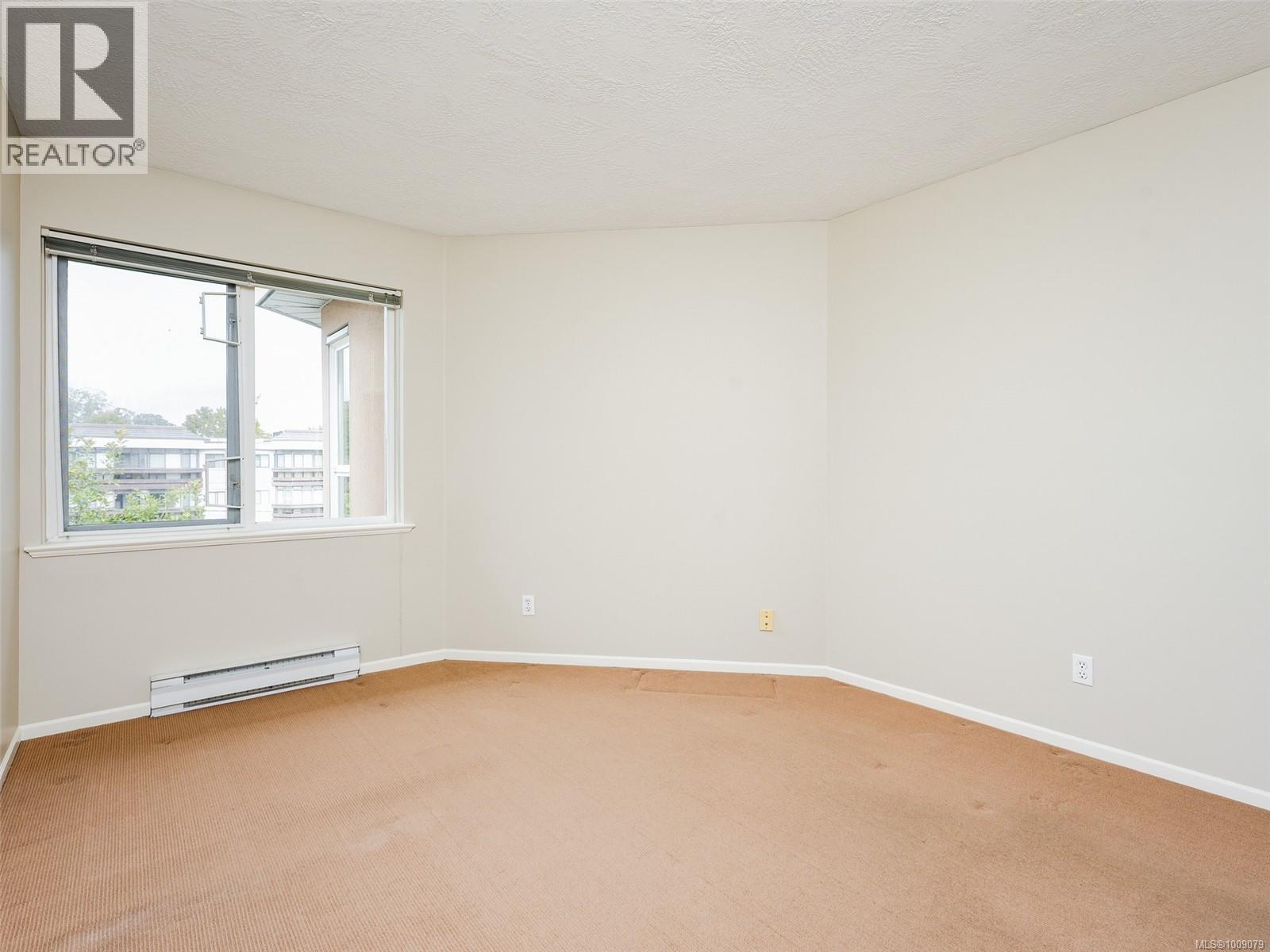 402 1519 Hillside Avenue, Victoria