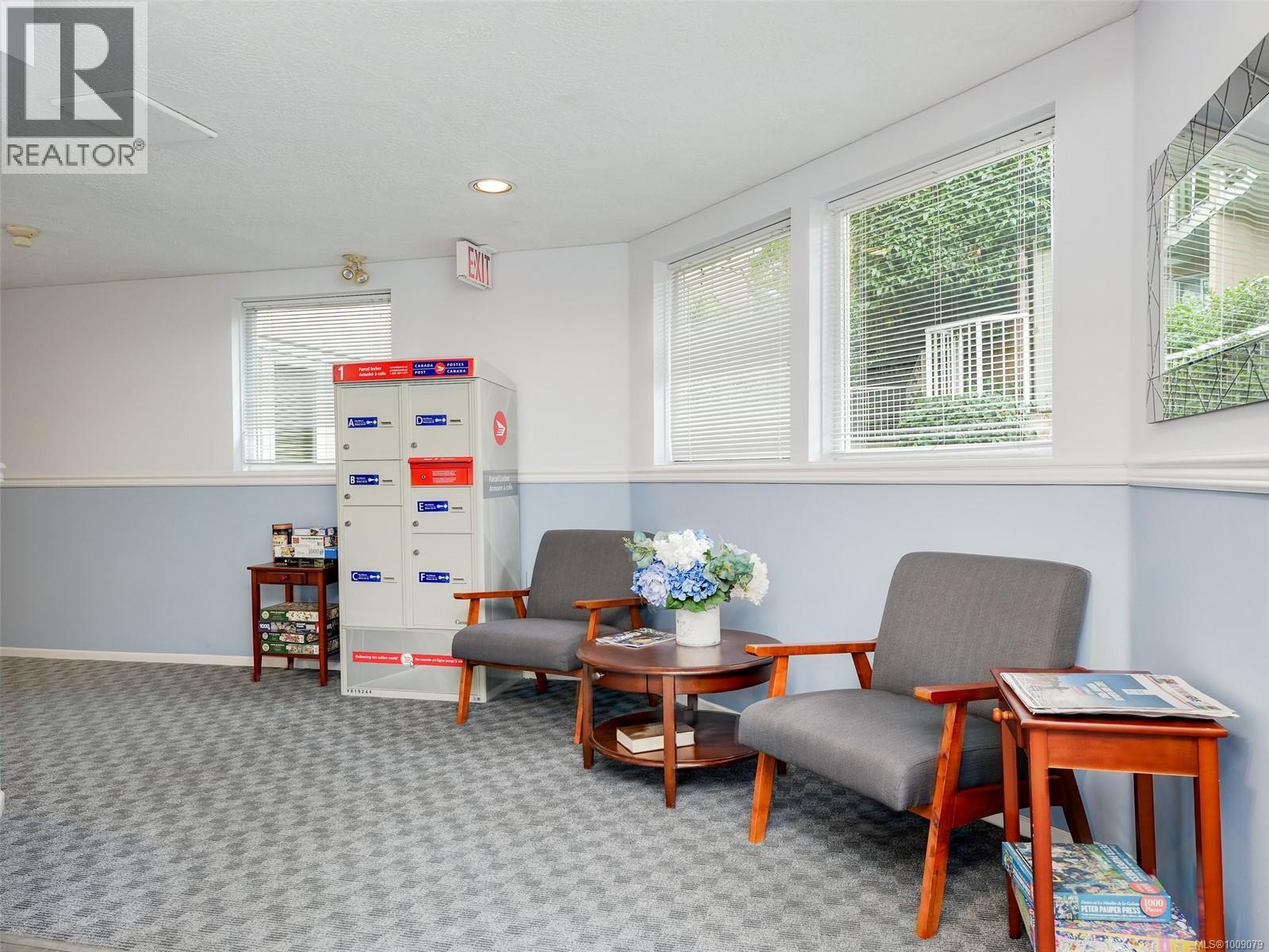 402 1519 Hillside Avenue, Victoria