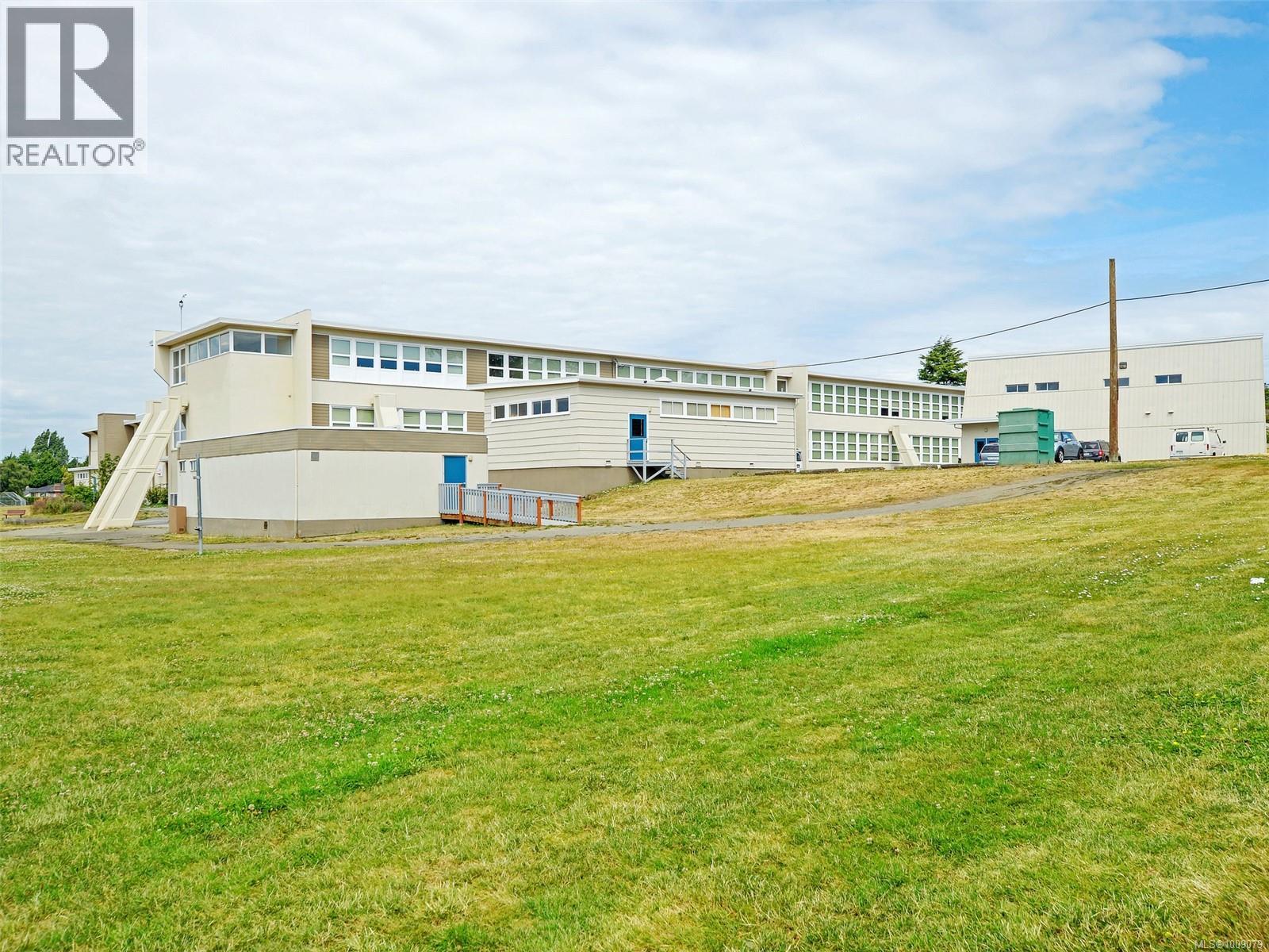 402 1519 Hillside Avenue, Victoria