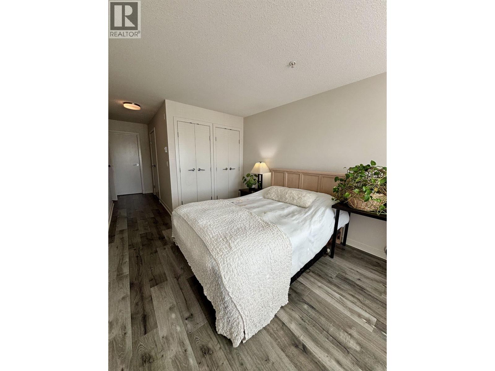 306 1673 LLOYD AVENUE, North Vancouver