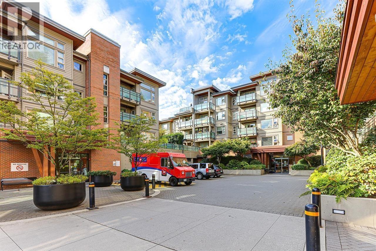 306 1673 LLOYD AVENUE, North Vancouver