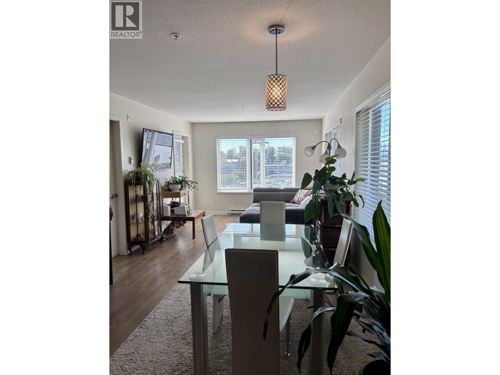 306 1673 LLOYD AVENUE, North Vancouver