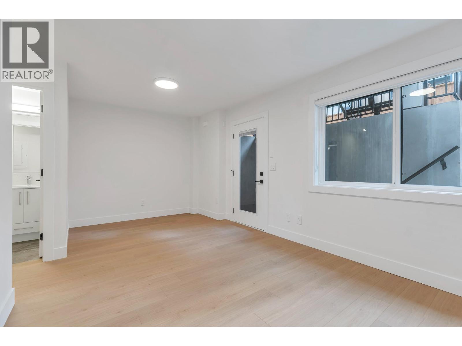 1 7750 MAYFIELD STREET, Burnaby