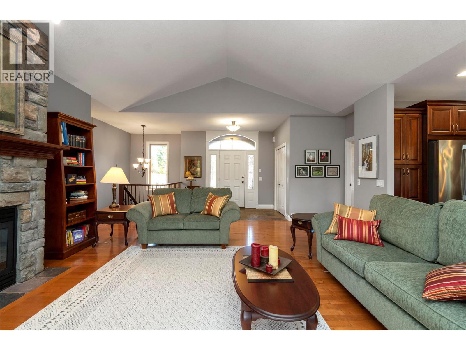  2706 Golf Course Drive, Blind Bay