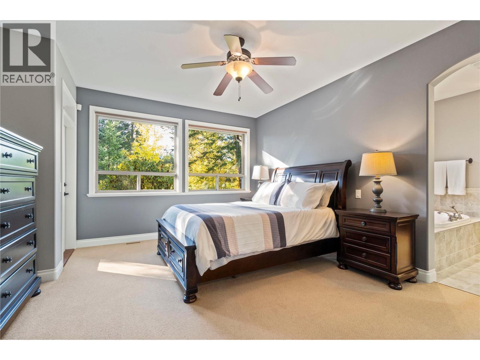  2706 Golf Course Drive, Blind Bay