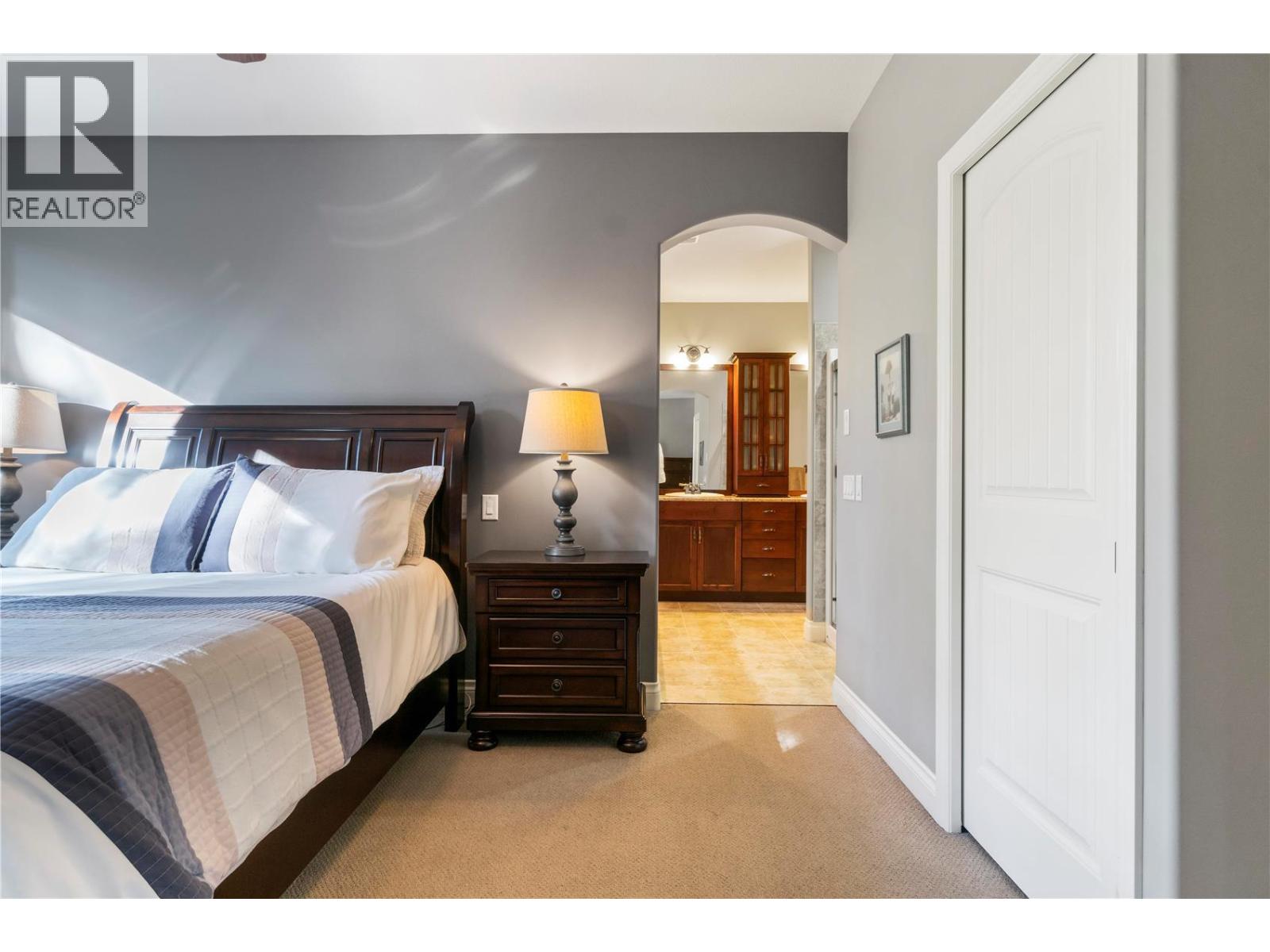  2706 Golf Course Drive, Blind Bay
