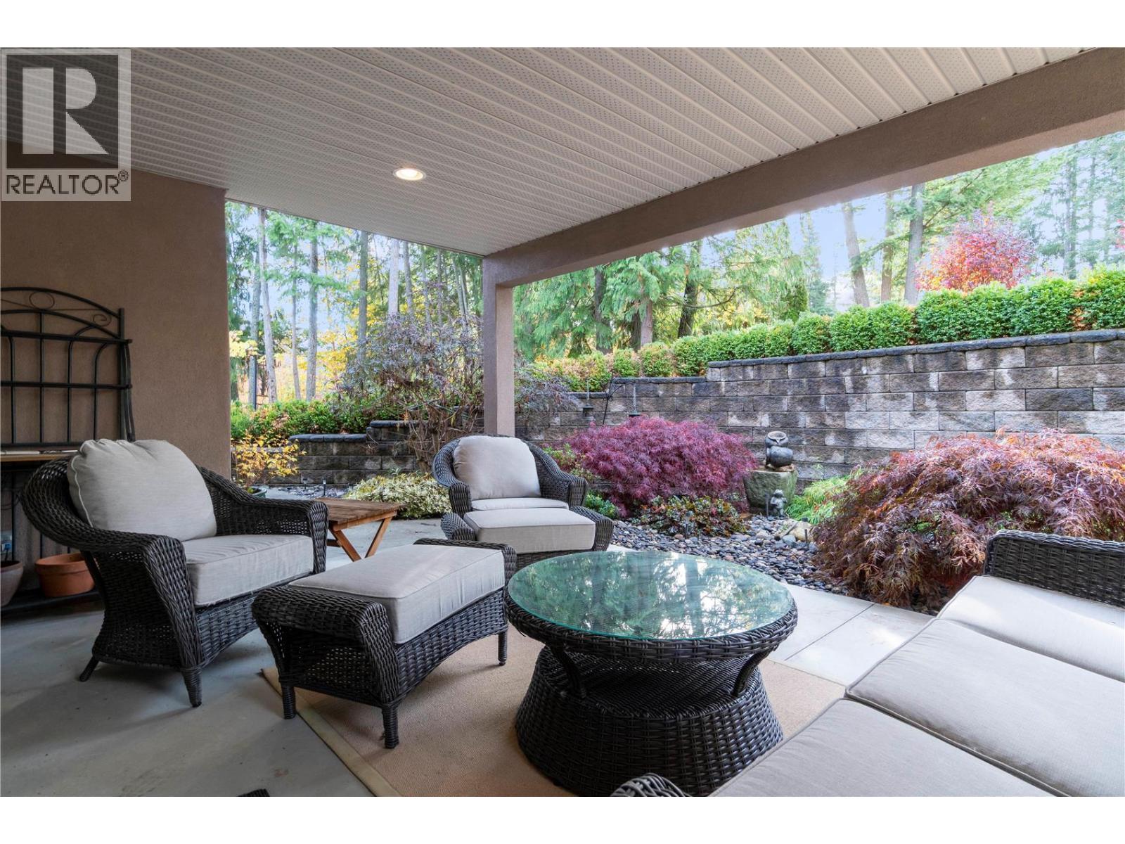  2706 Golf Course Drive, Blind Bay