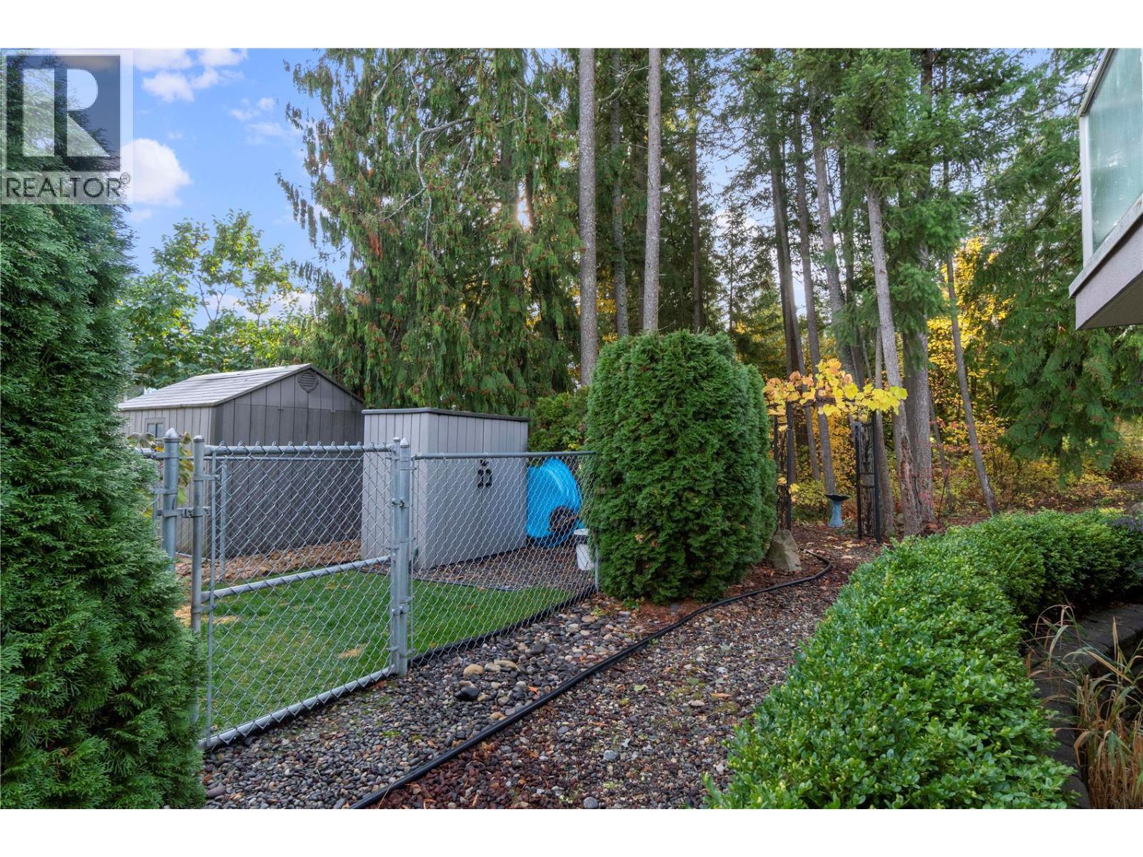  2706 Golf Course Drive, Blind Bay