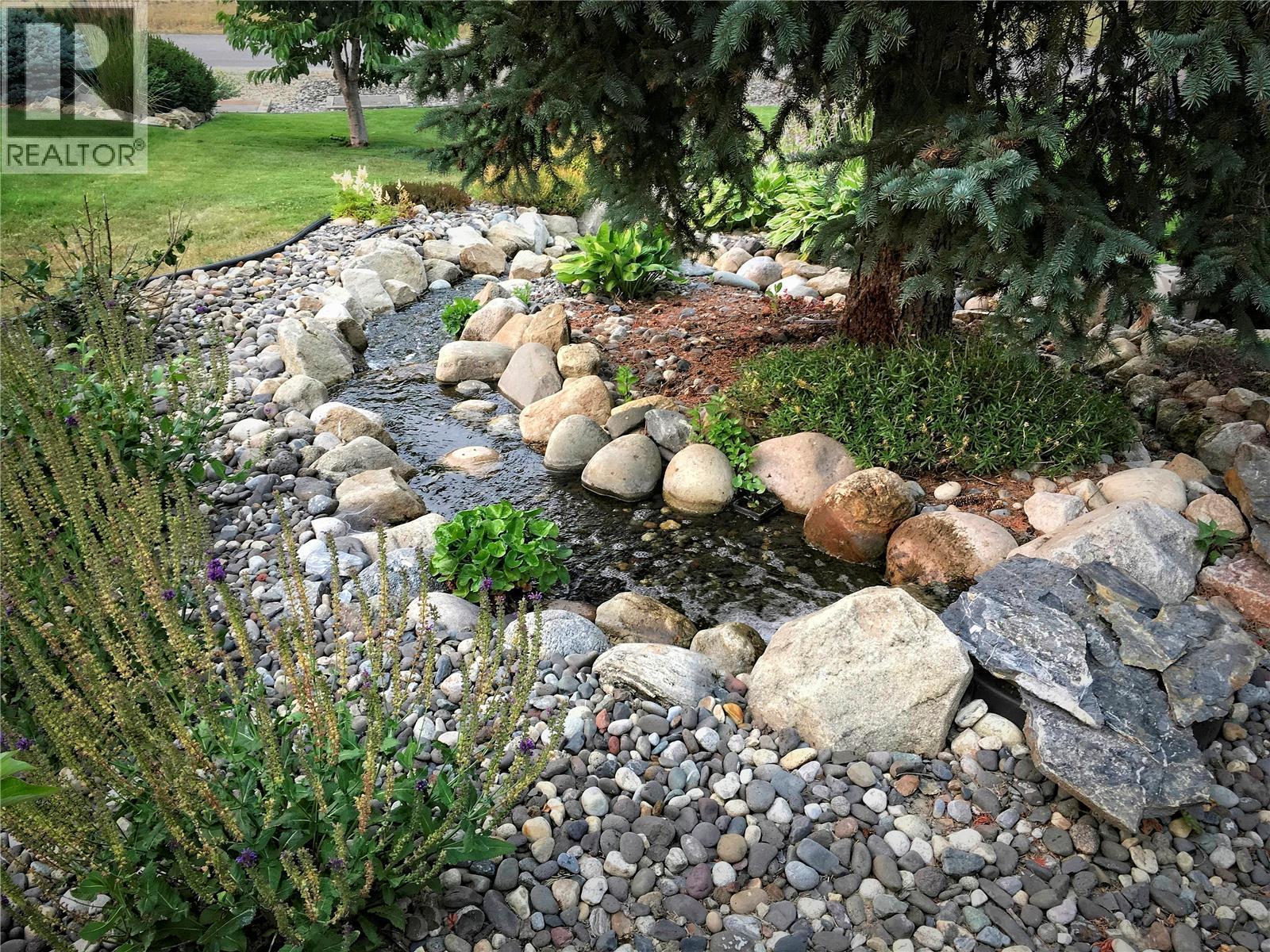  2706 Golf Course Drive, Blind Bay