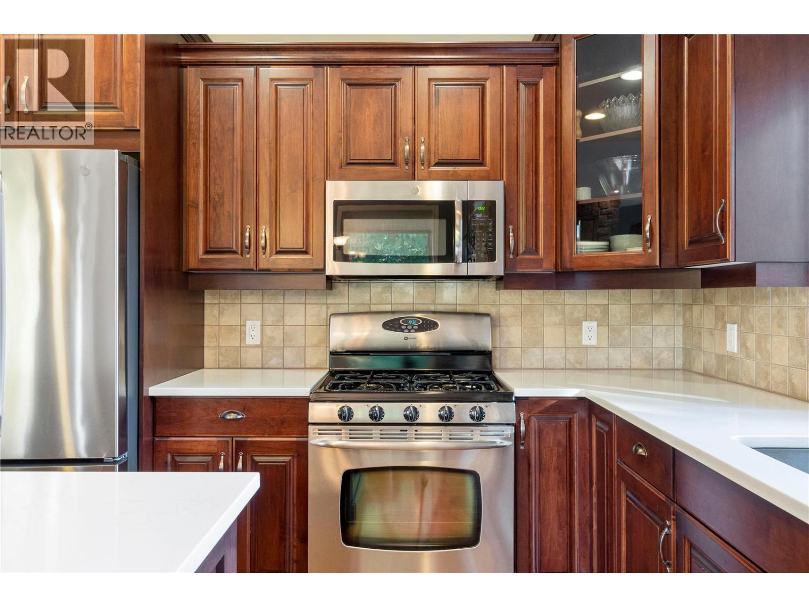  2706 Golf Course Drive, Blind Bay