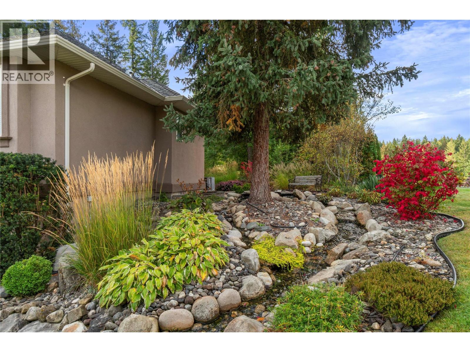  2706 Golf Course Drive, Blind Bay
