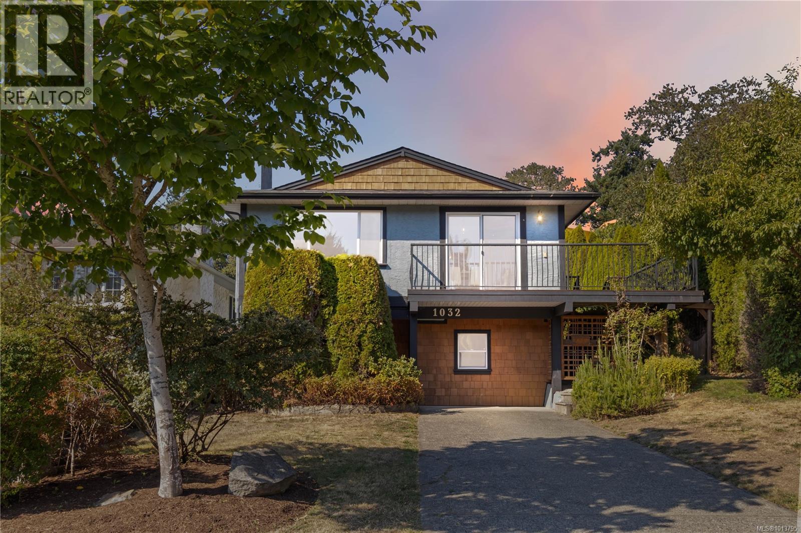  1032 Leeds Place, Saanich