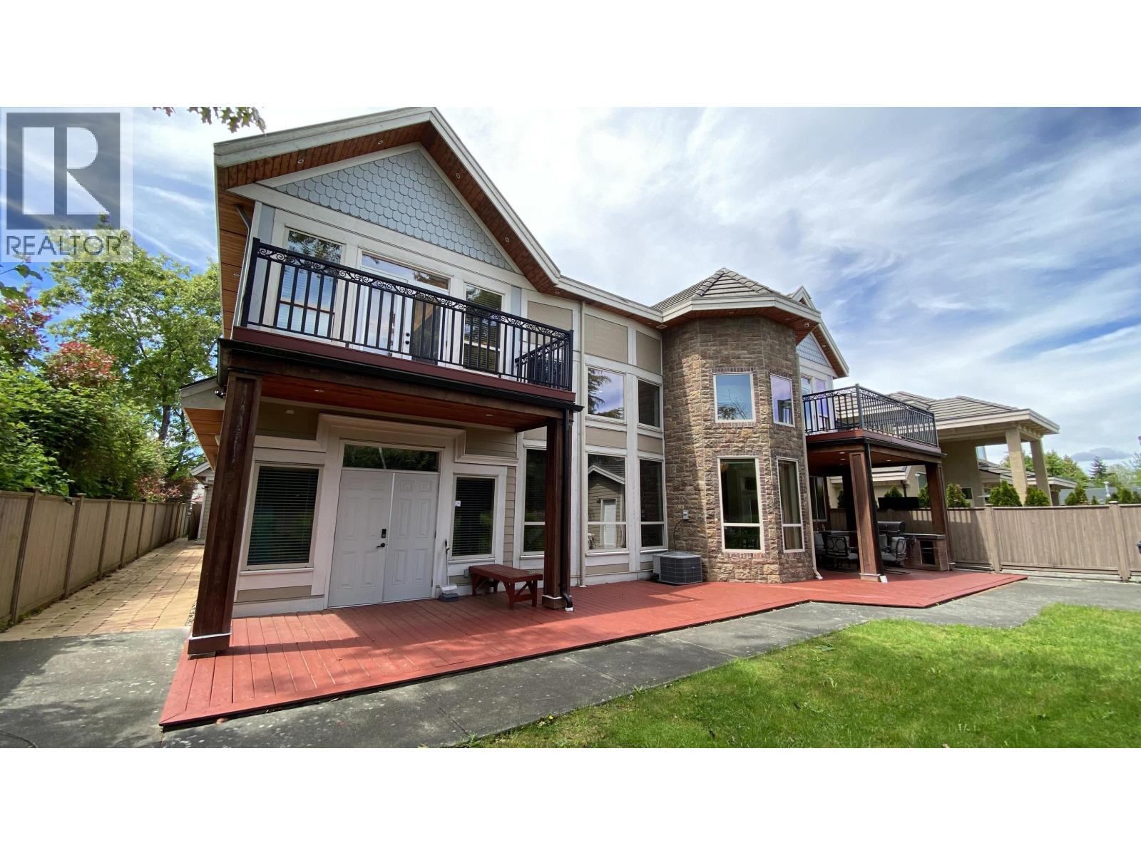 8260 GILBERT ROAD, Richmond