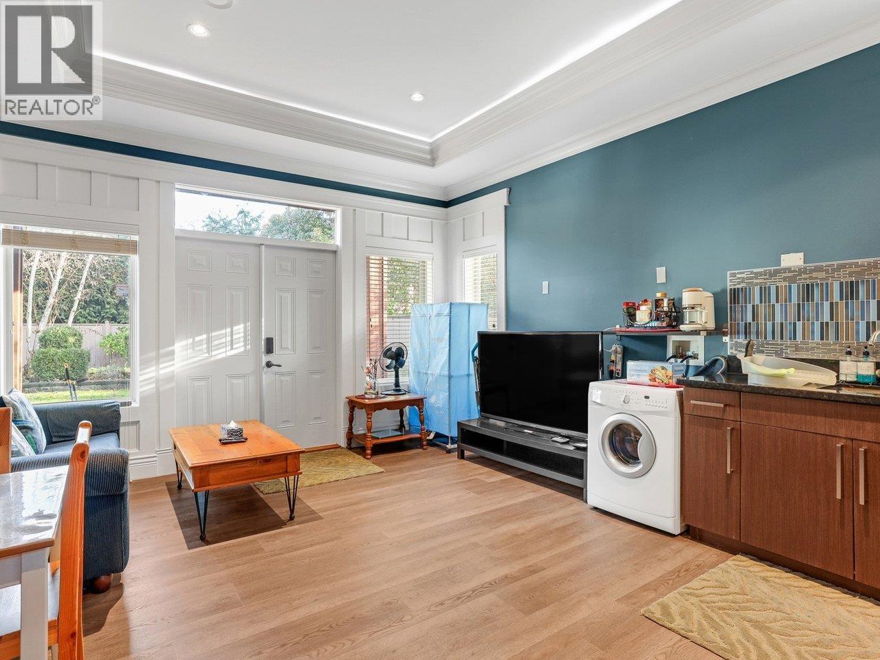 8260 GILBERT ROAD, Richmond