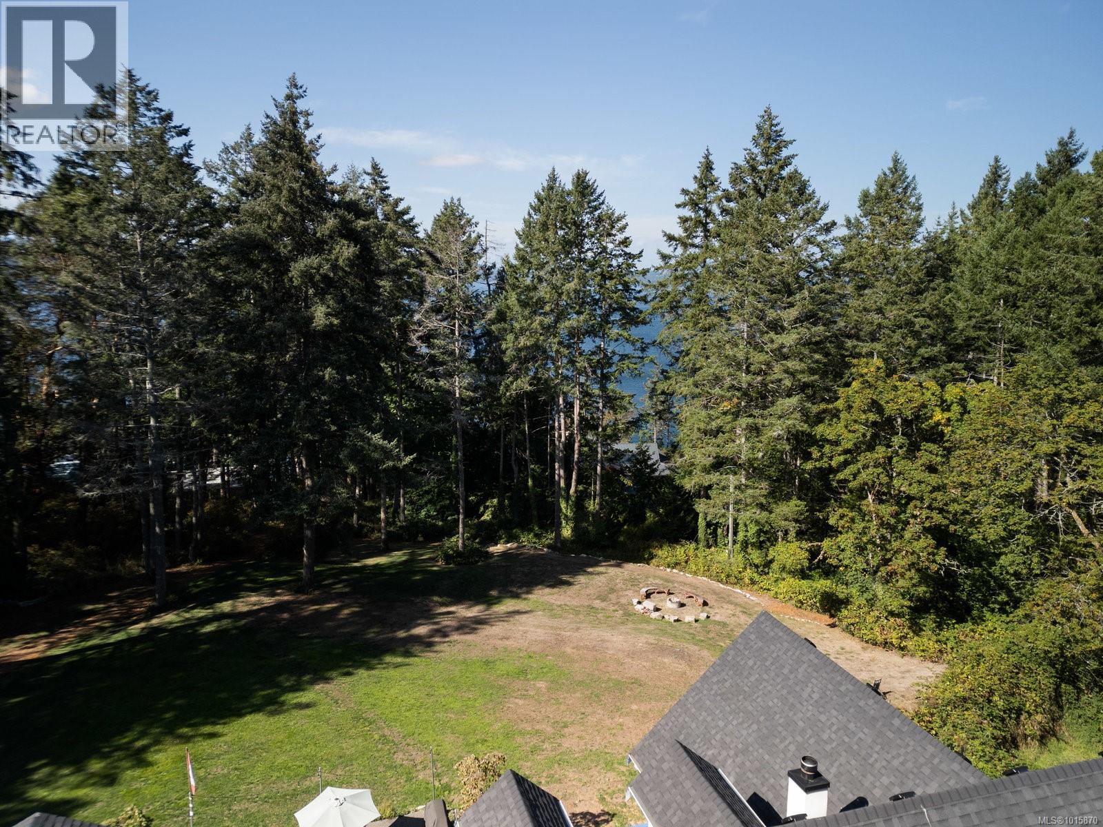  560 Salmon Road, North Saanich