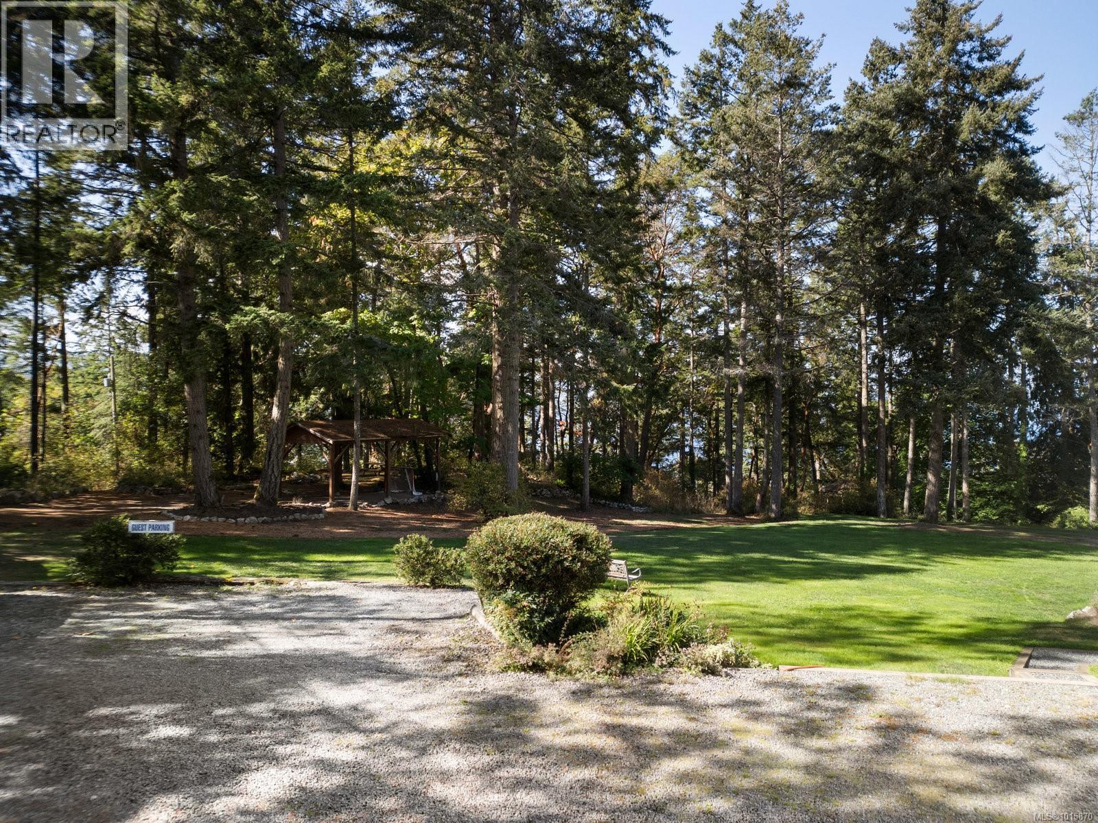  560 Salmon Road, North Saanich