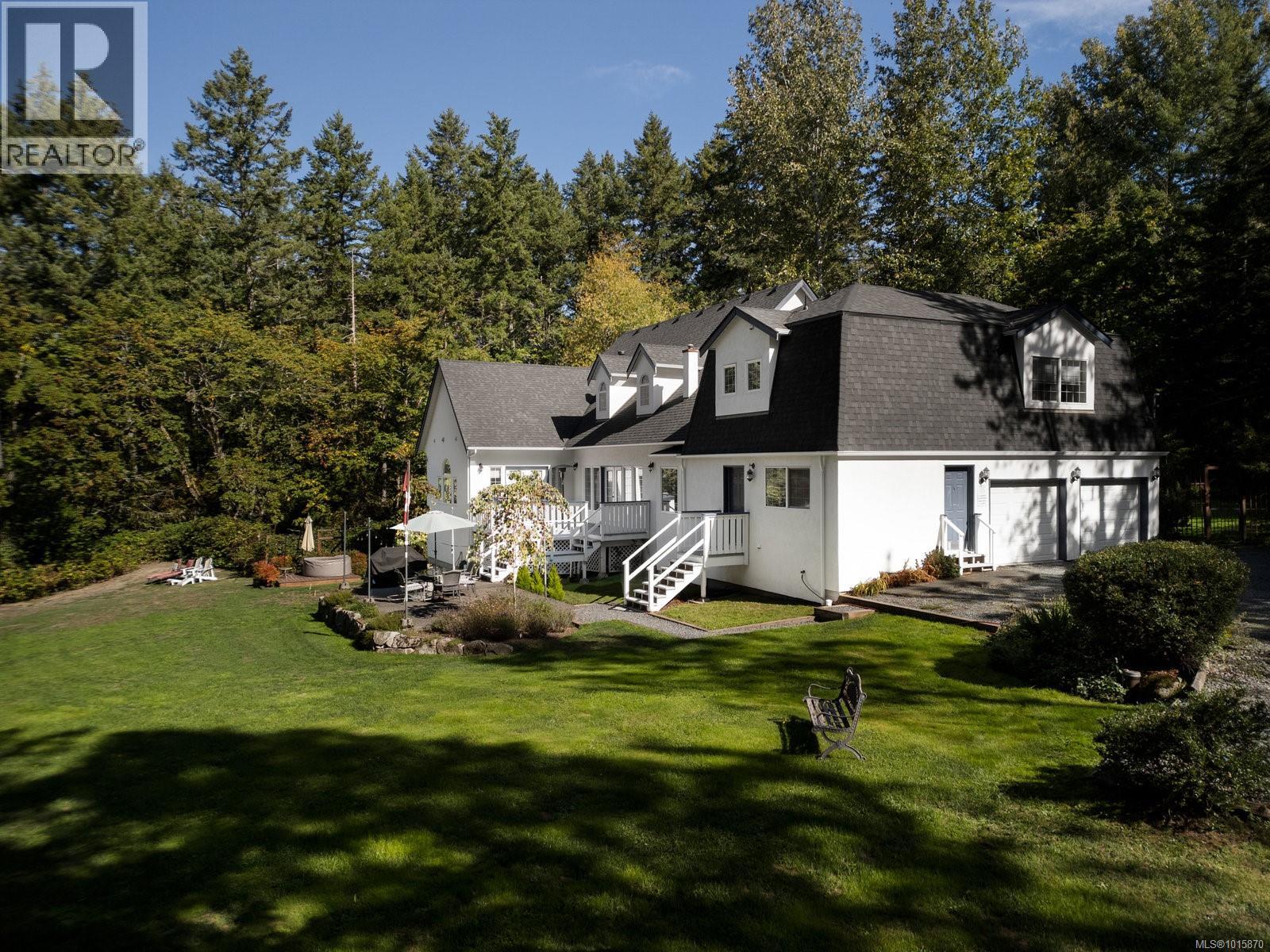  560 Salmon Road, North Saanich