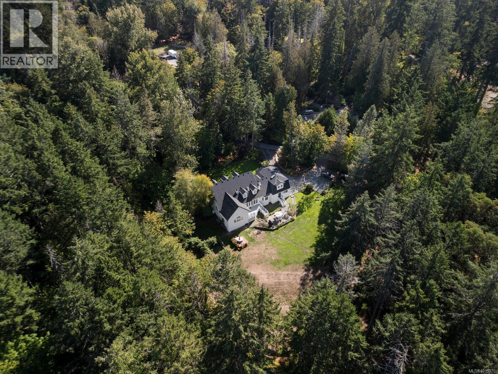  560 Salmon Road, North Saanich