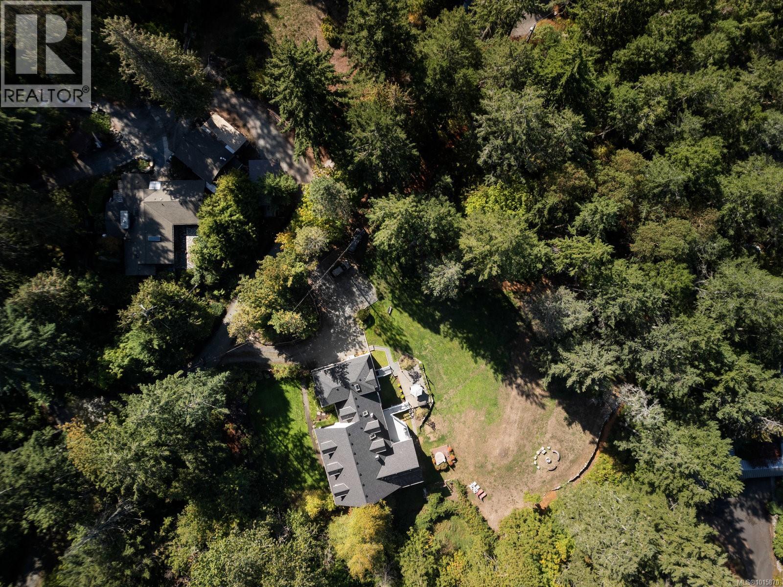  560 Salmon Road, North Saanich
