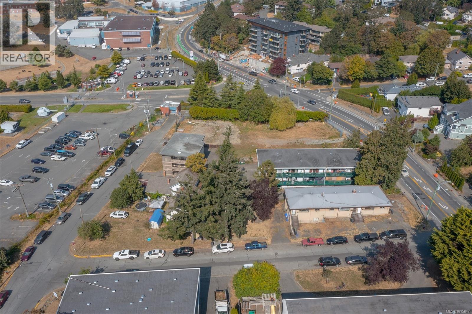  656 Admirals Road, Esquimalt