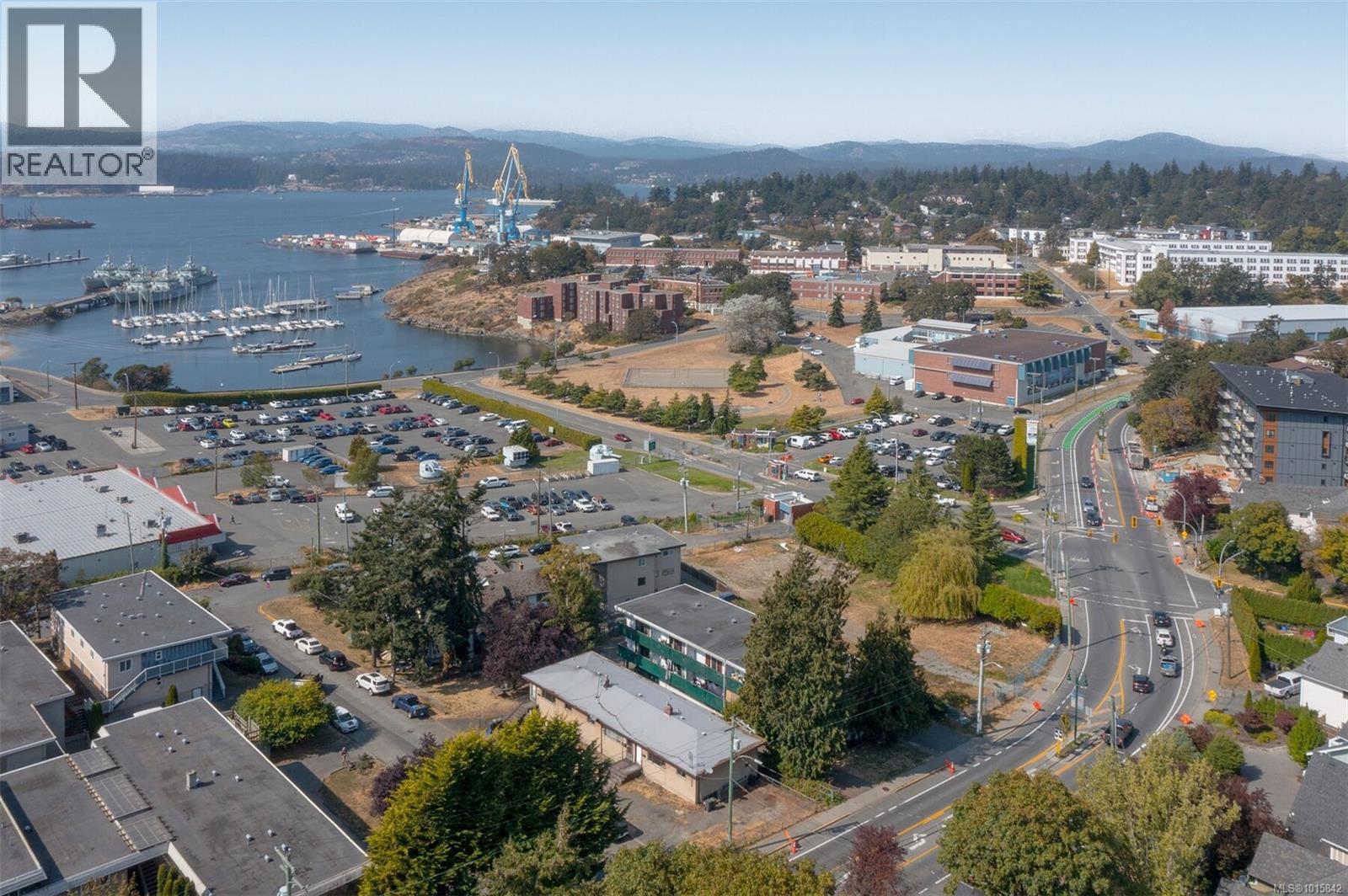  656 Admirals Road, Esquimalt