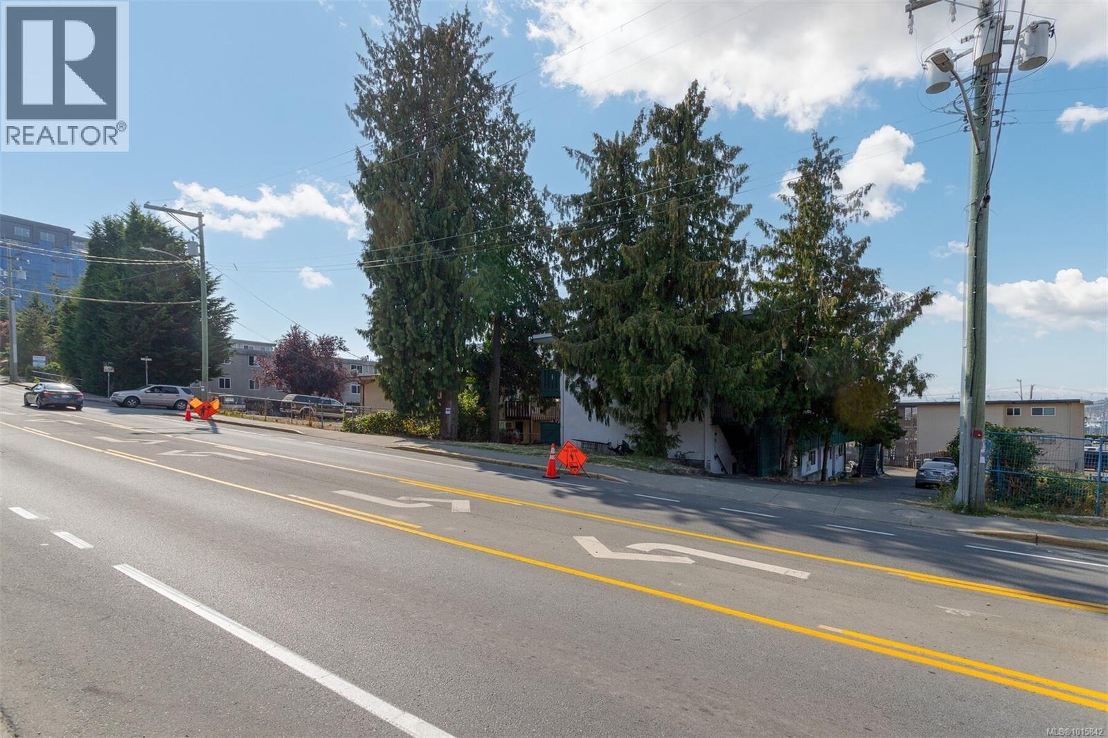  656 Admirals Road, Esquimalt