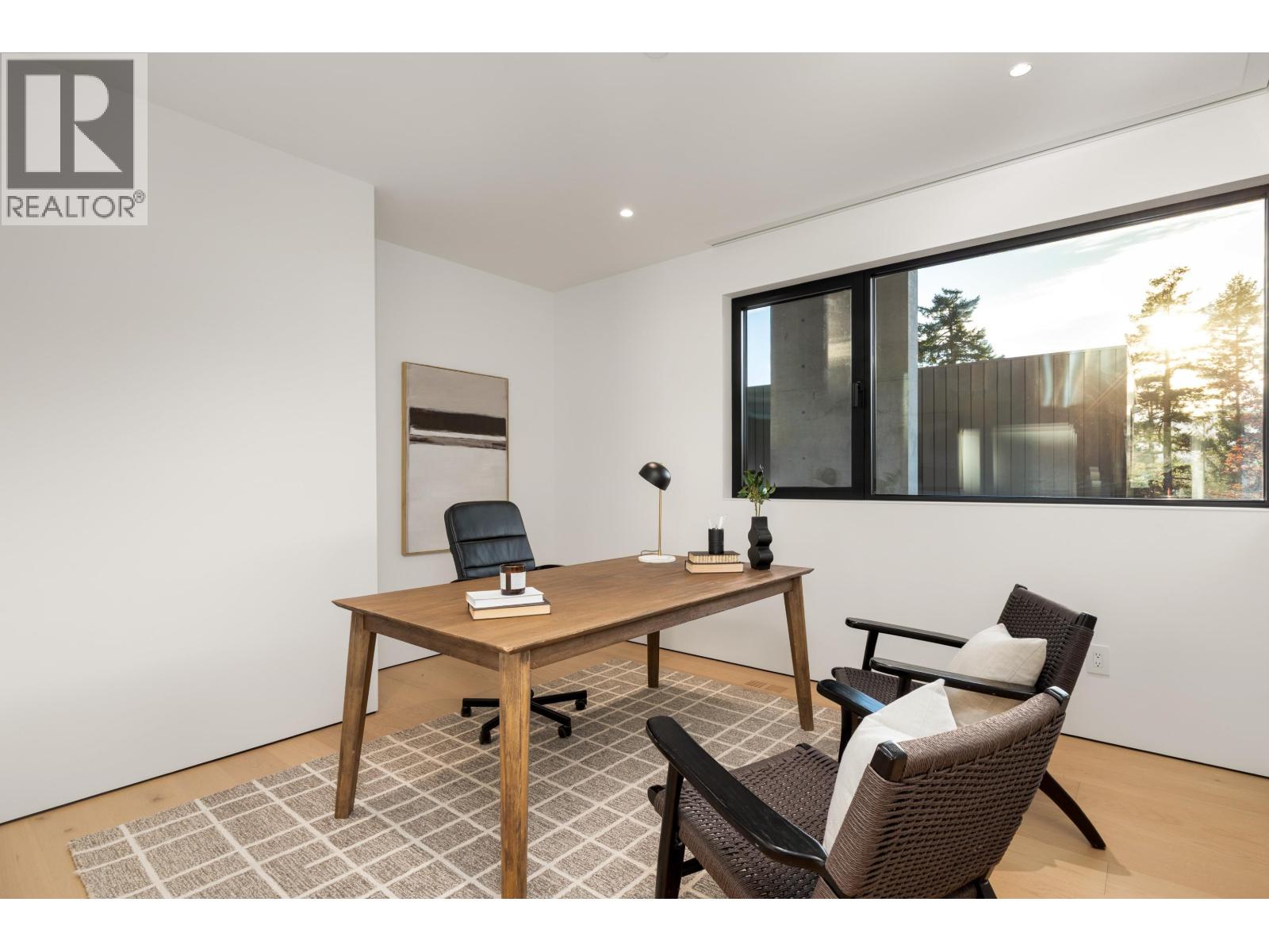 9257 WEDGEMOUNT PLATEAU DRIVE, Whistler