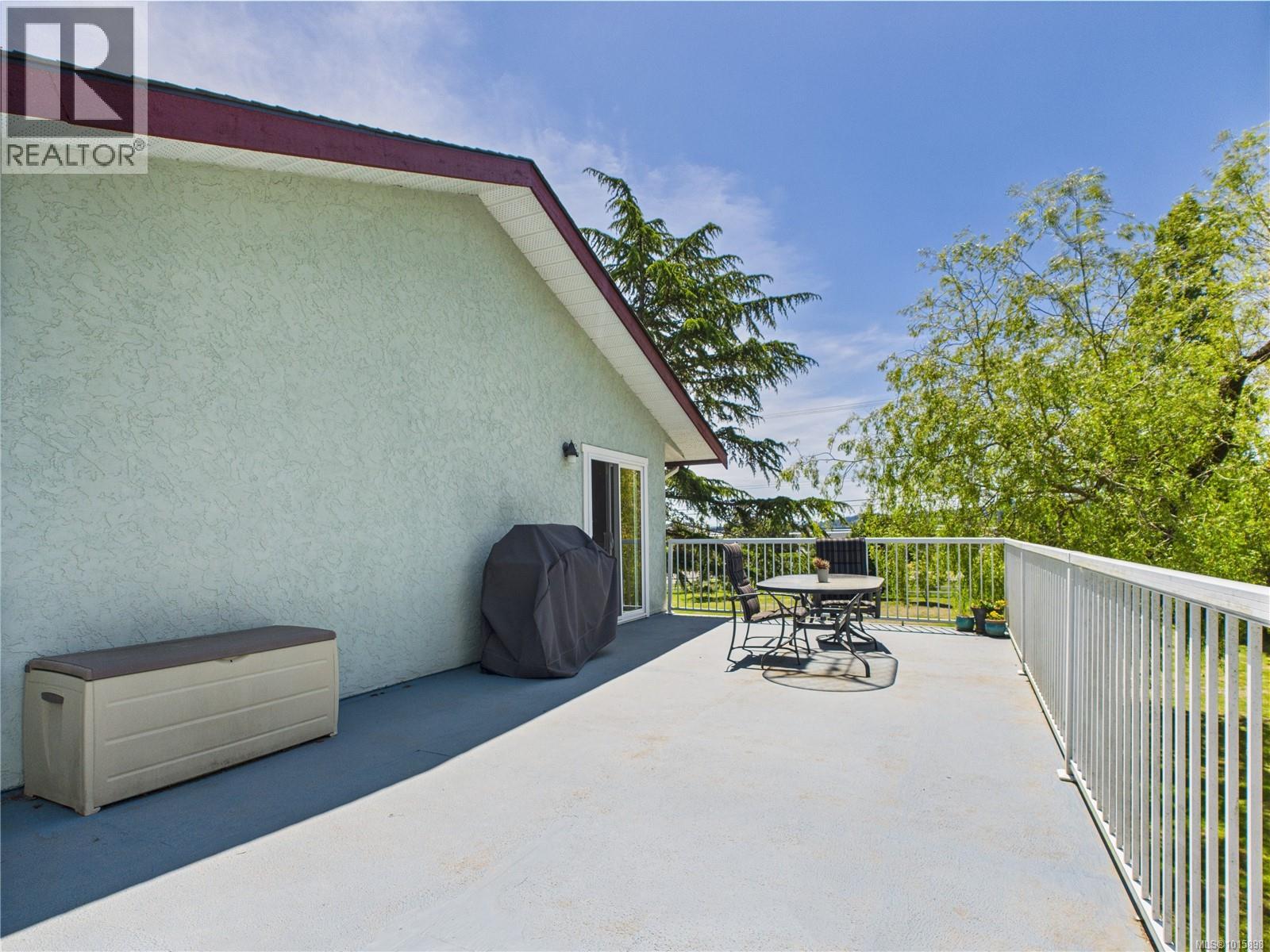  1920 Mills Road, North Saanich
