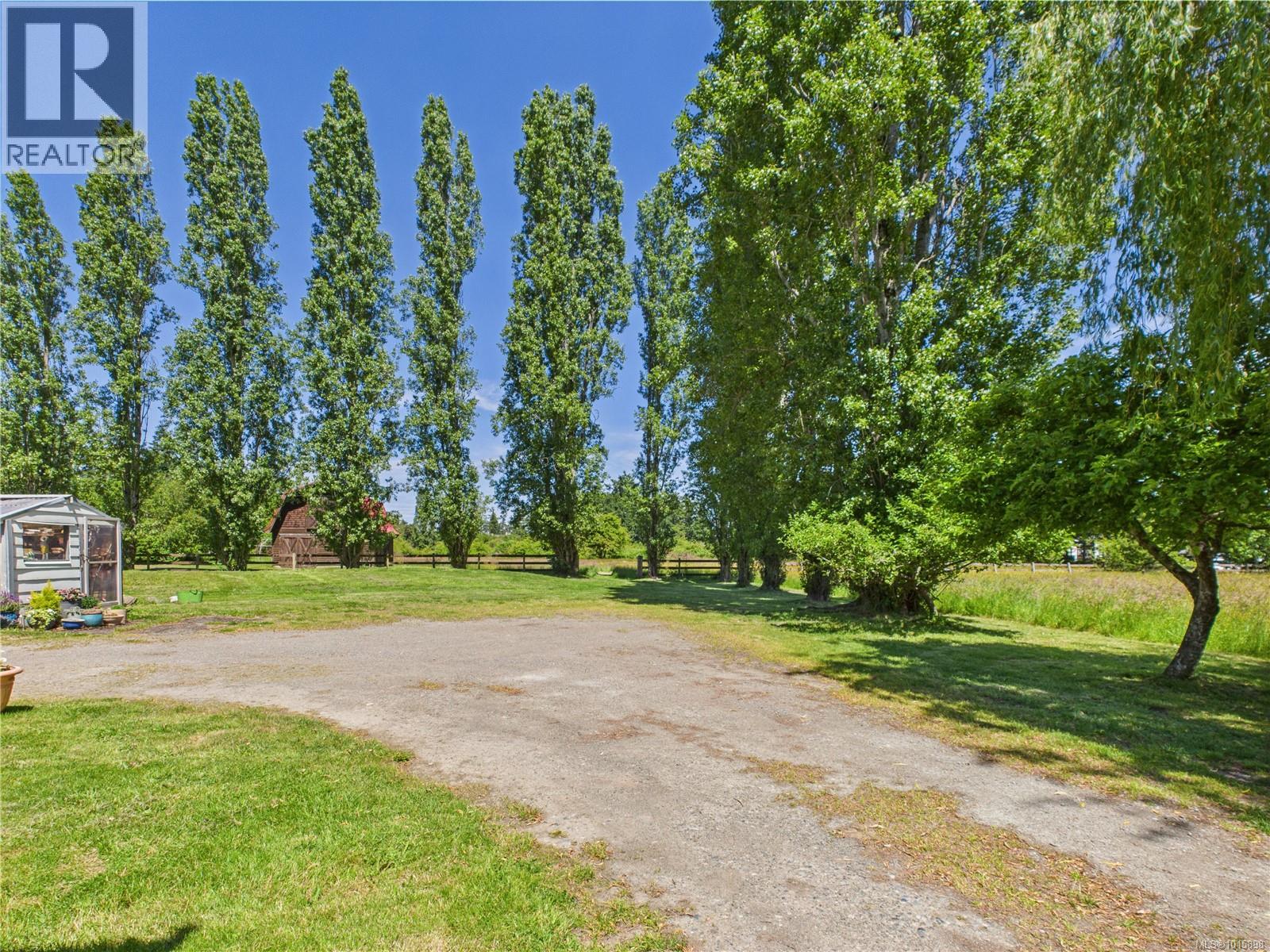  1920 Mills Road, North Saanich