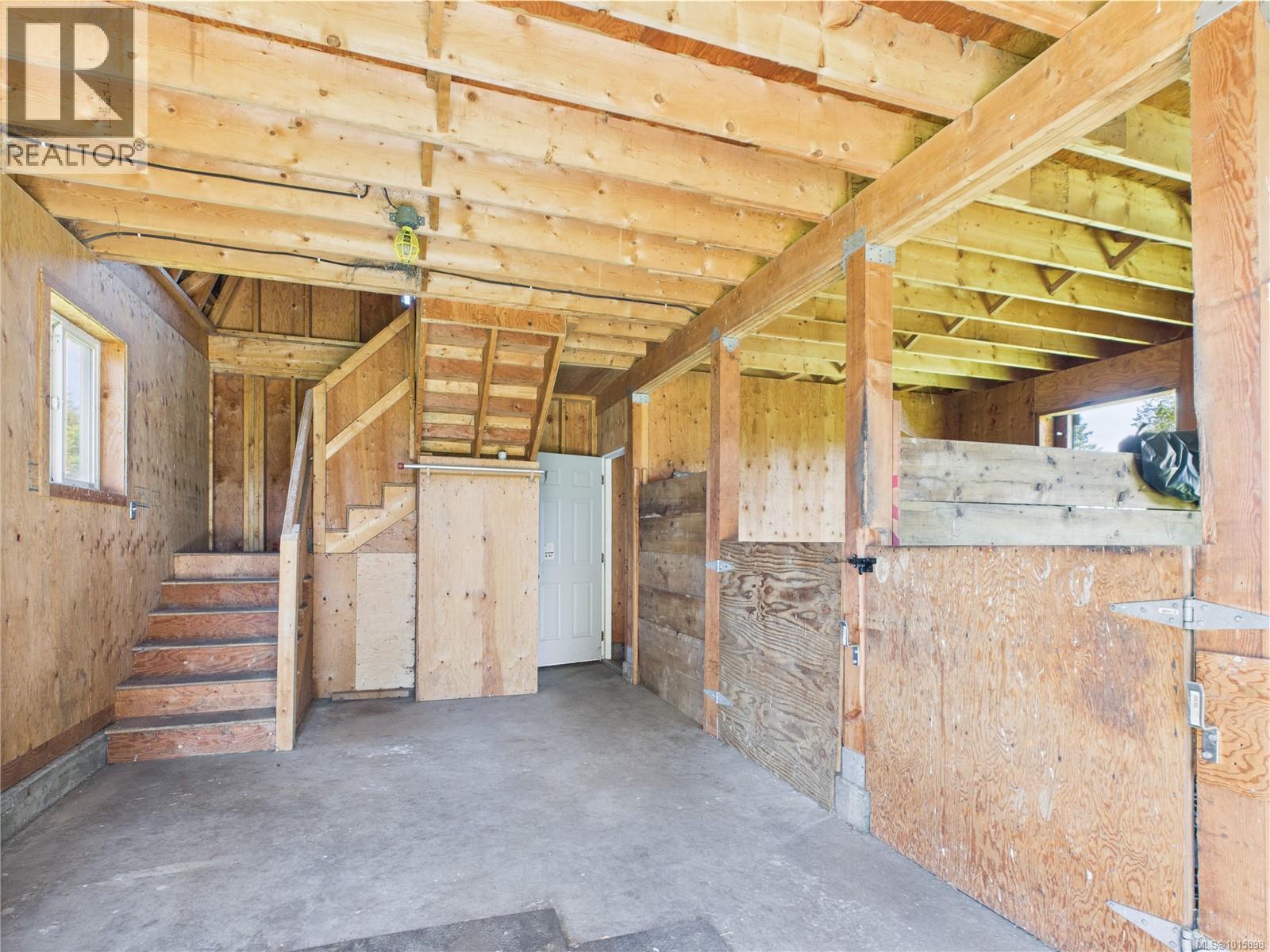  1920 Mills Road, North Saanich