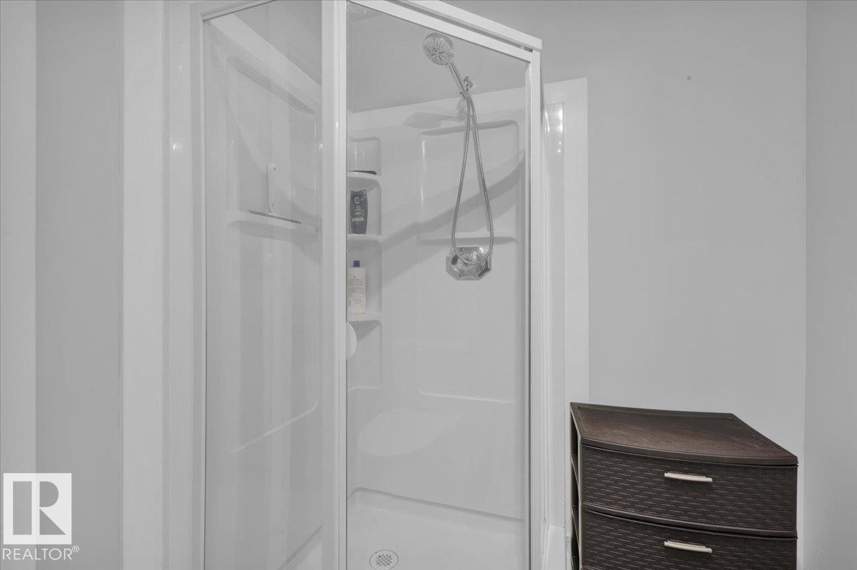 3619 27 AV NW, Edmonton