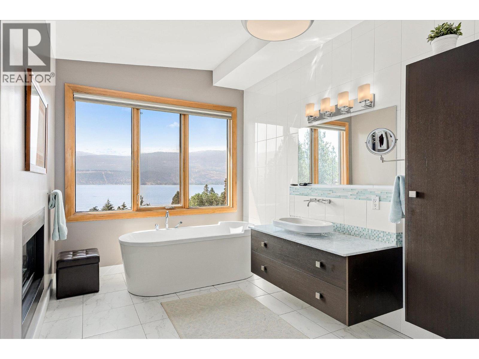  16550 Carbonneau Road, Lake Country