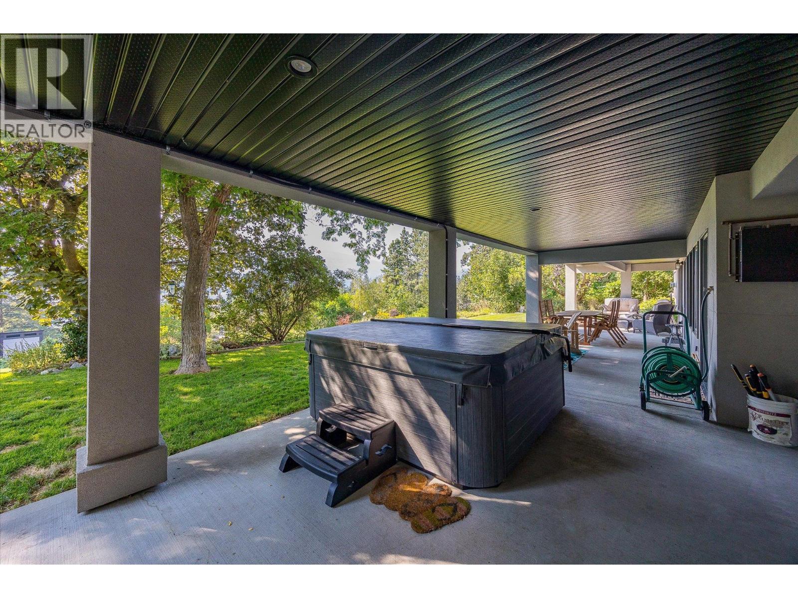  16550 Carbonneau Road, Lake Country