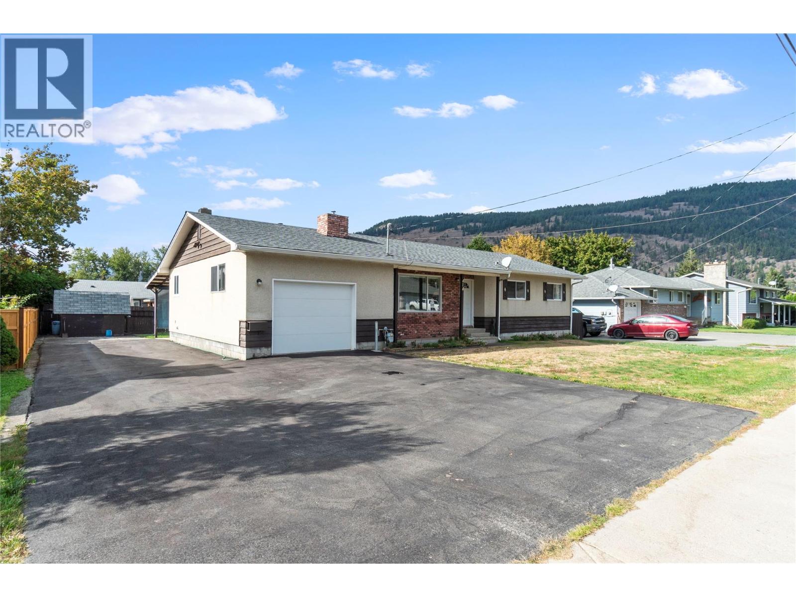 414 Pine Street, Chase