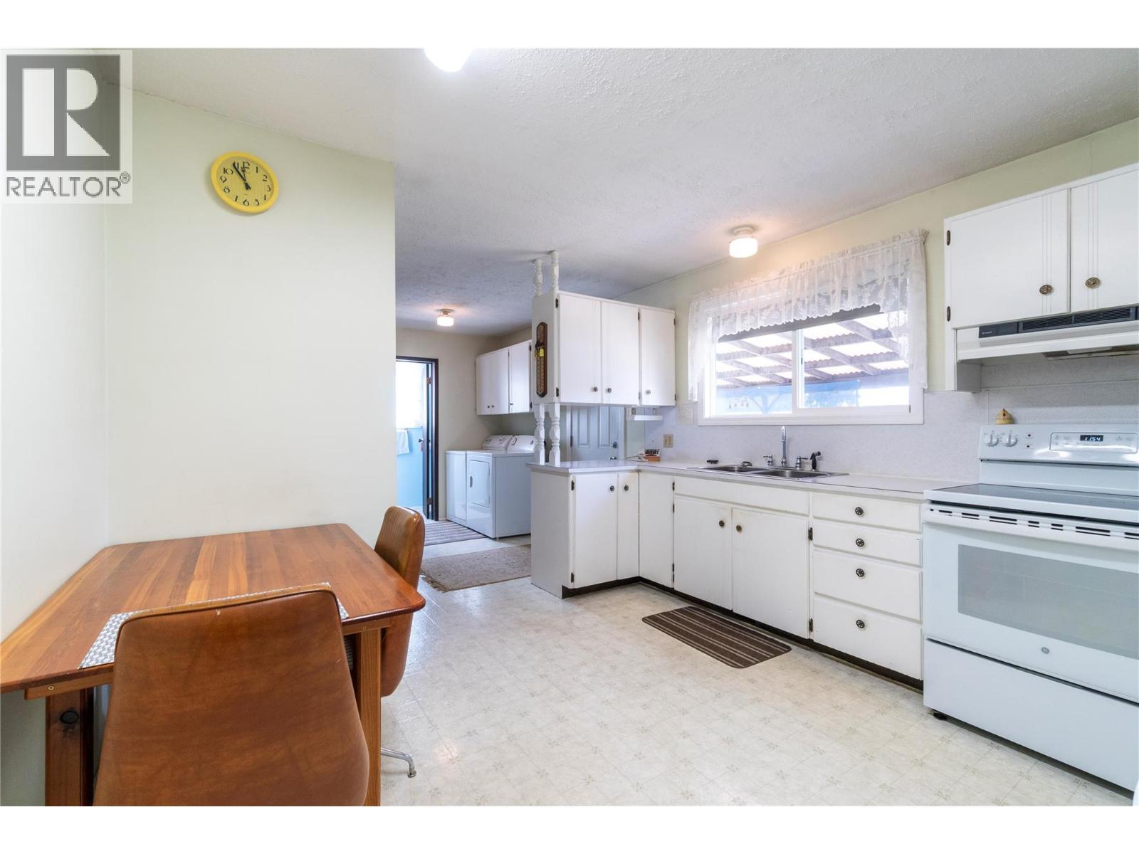 414 Pine Street, Chase