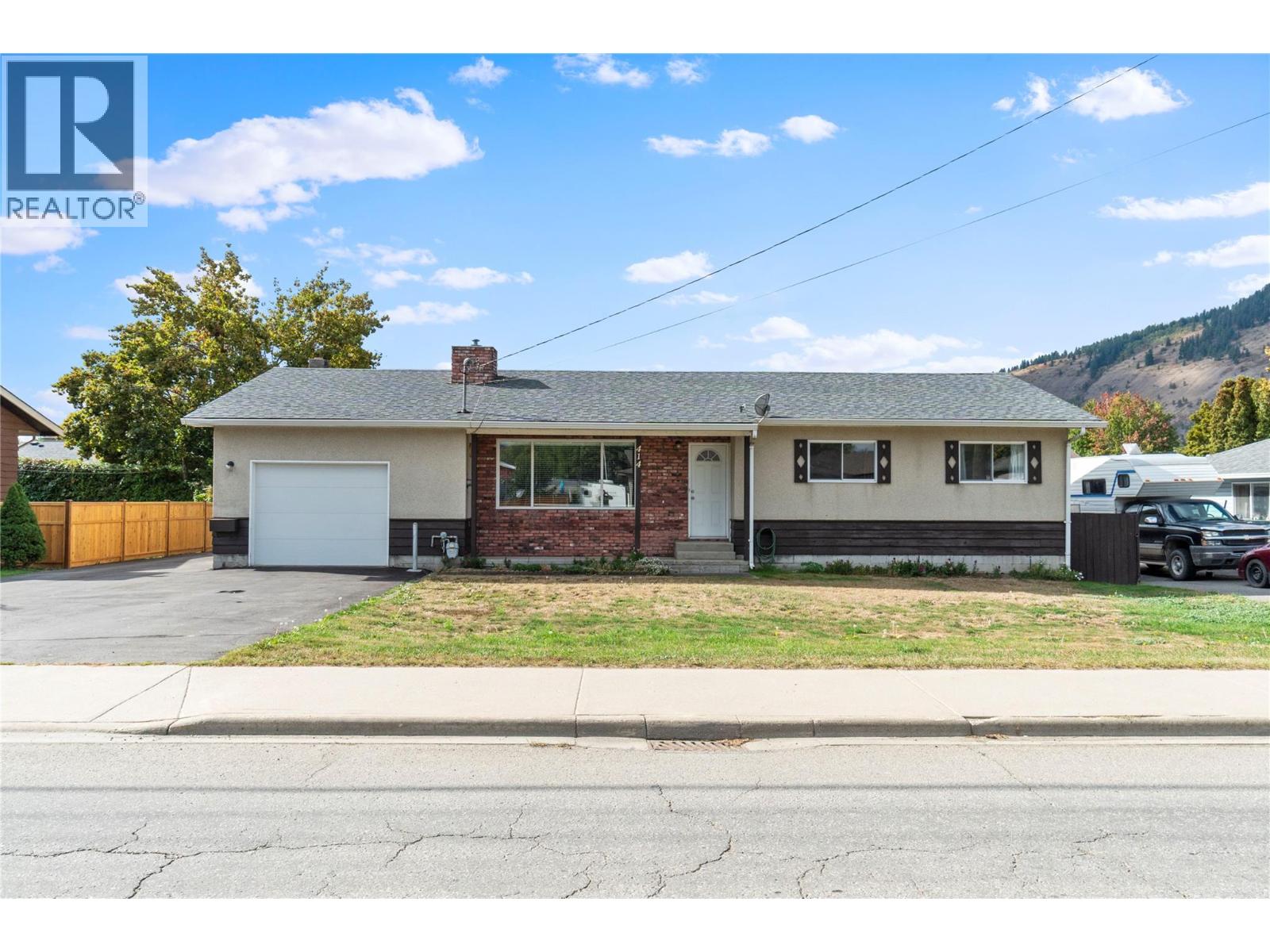 414 Pine Street, Chase