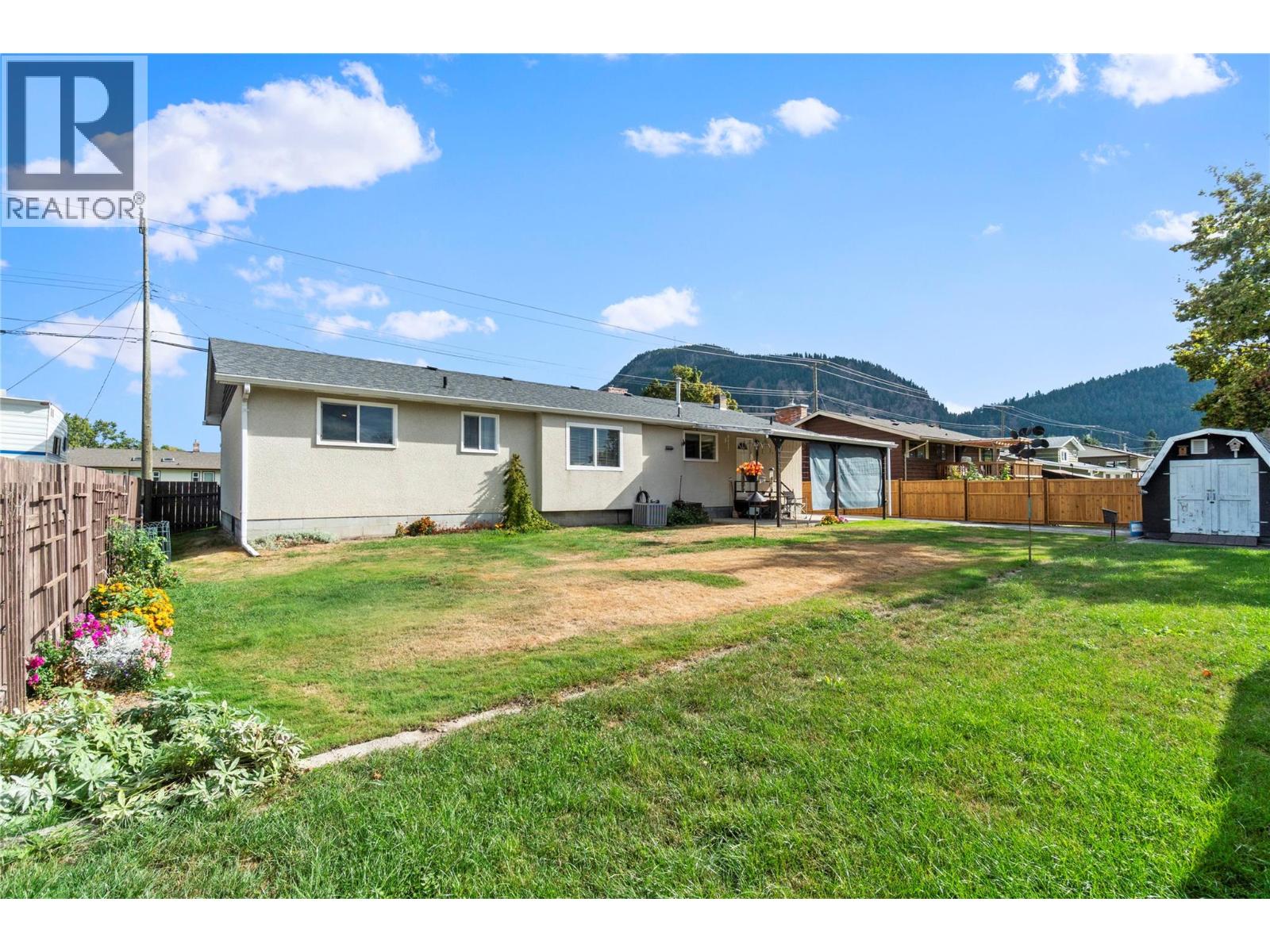 414 Pine Street, Chase