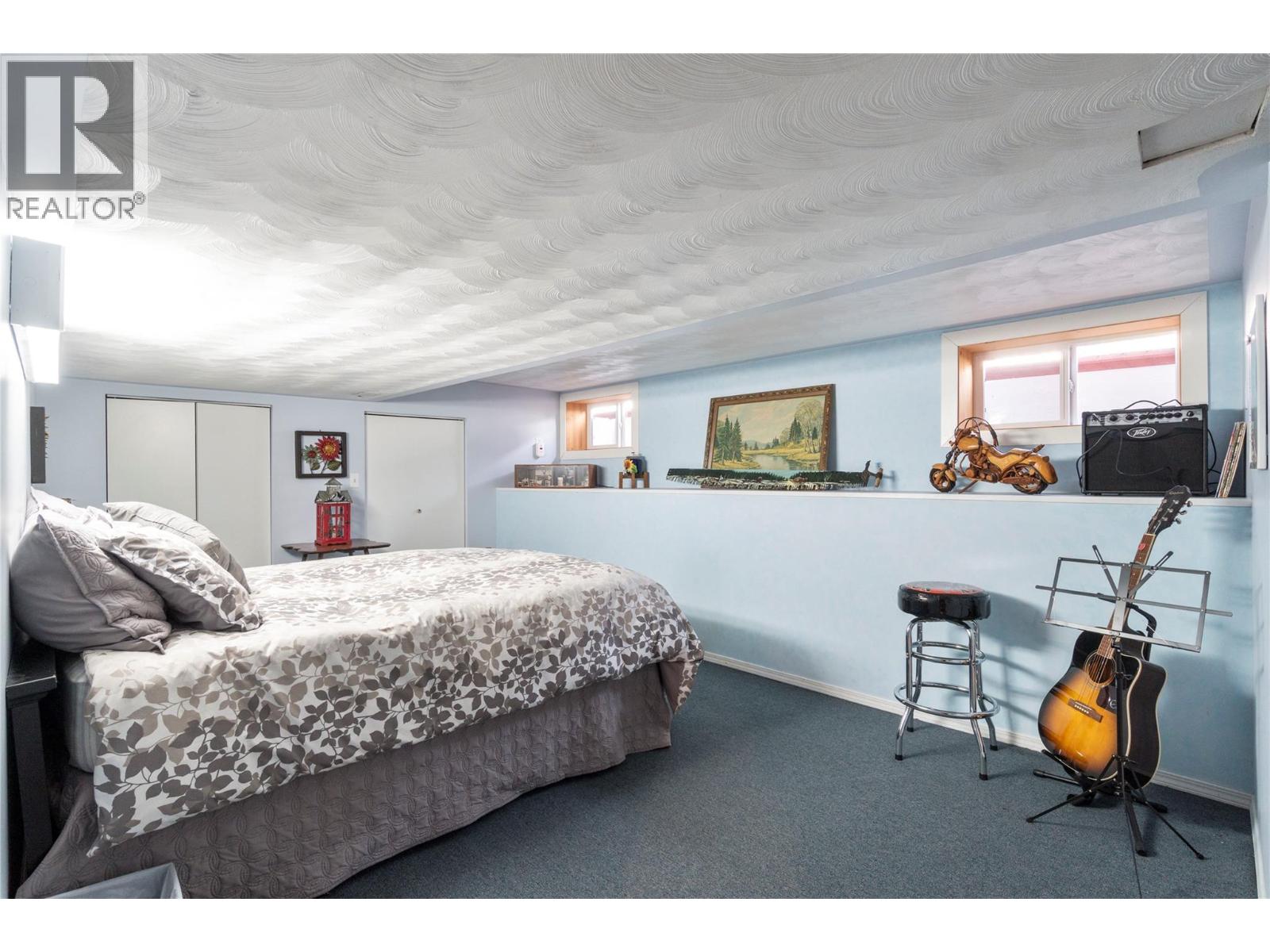 702 Second Avenue, Chase