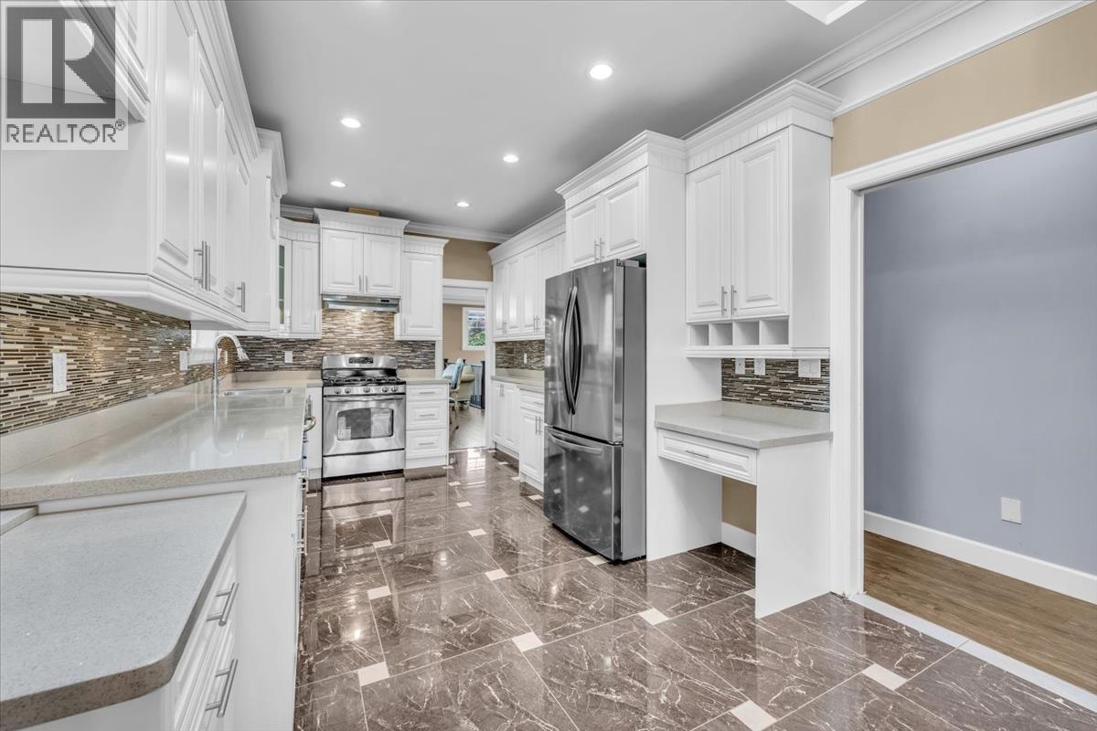 6080 MCKEE STREET, Burnaby